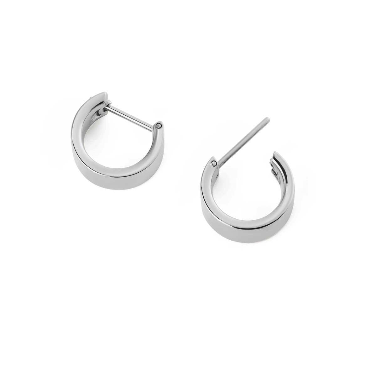 Daniel Wellington Line Earring Polished Silver 5.5mm pair shown open, highlighting the squared hoop shape, mirror-polished silver finish, and latch-back closure for secure and comfortable wear.