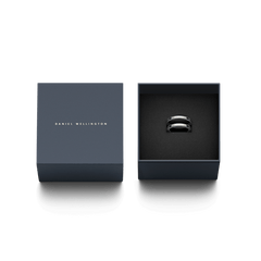 Elan Dual Ring Silver displayed in an elegant Daniel Wellington gift box, showcasing its modern double-band design and polished silver finish, ideal for gifting.