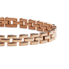 Close-up of the 3-Link Bracelet Rose Gold, showing the geometric rose gold links and polished finish that give the bracelet its modern, elegant style.