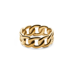 Chunky Chain Ring Gold with bold, polished chain links and a smooth finish, designed for a modern yet timeless jewellery style.