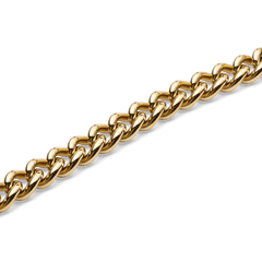 Close-up of the Chunky Chain Necklace Gold showing the polished, rounded gold links and smooth PVD gold finish, highlighting the necklace’s bold and modern design.