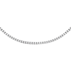 Silver Box Chain Necklace S with a minimalist, polished design, featuring square links crafted from stainless steel for a refined and versatile look suitable for everyday wear.