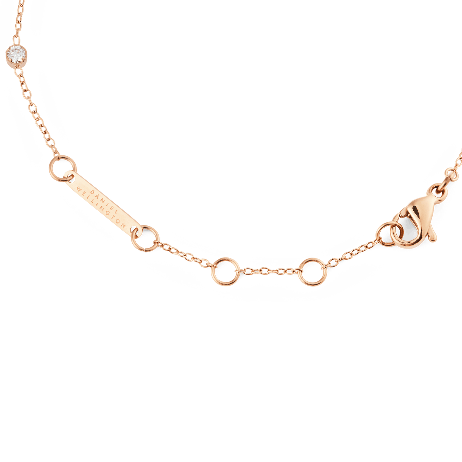 Detail of the Pearl Bracelet Rose Gold showing the adjustable clasp, branded tag, and fine chain links, designed for a secure and comfortable fit.