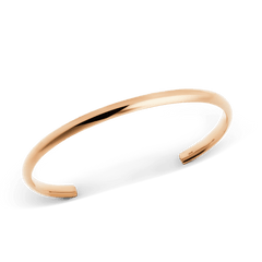 Arch Cuff Rose Gold 4mm features a slim, open-ended design with a polished rose gold finish and softly rounded edges, offering a modern and minimalist look suitable for everyday wear.