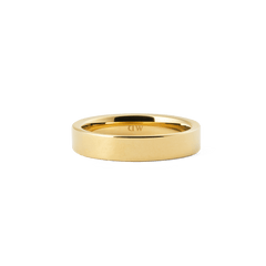Line Ring Polished Gold 4.5mm featuring a sleek, flat band with a high-polish gold finish, crafted from stainless steel and designed for comfortable daily wear.