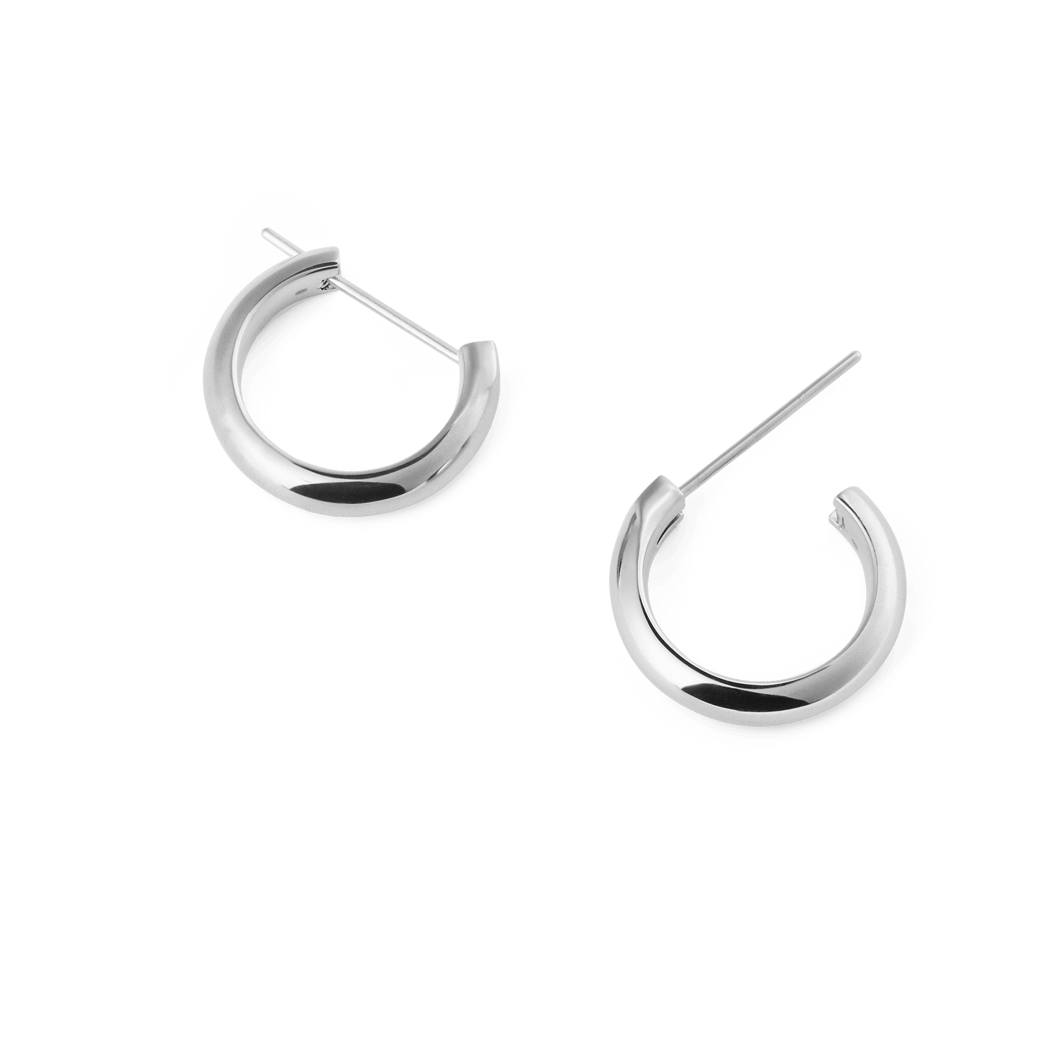 Daniel Wellington Arch Earring Silver 12mm hoop earrings with a polished silver finish, featuring a rounded profile and classic pin closure, displayed side by side on a plain background.