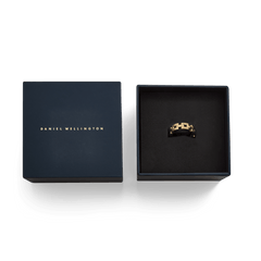 3-Link Ring Gold presented in an elegant navy Daniel Wellington box, highlighting the bold geometric link design and polished gold finish, ideal for gifting.