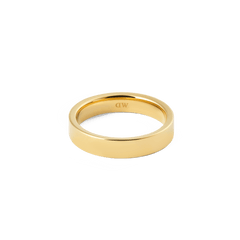 Line Ring Polished Gold 4.5mm with a smooth, minimalist gold band and mirror-like finish, crafted from stainless steel and designed for both men and women.