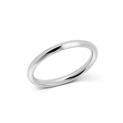 Arch Ring Silver 2.5mm features a slim, polished silver band with smooth, rounded edges and a minimalist design, crafted from stainless steel for everyday wear.