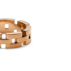 Close-up of the 3-Link Ring Rose Gold, highlighting its geometric chain link design, polished rose gold finish, and smooth, durable stainless steel construction.