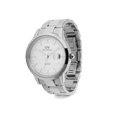 Daniel Wellington Iconic Link Automatic Silver men’s watch with a stainless steel link bracelet, white enamel dial, luminous markers, and a prominent magnified date window, shown at a three-quarter angle.