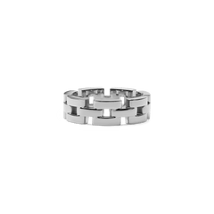 3-Link Ring Silver with a bold geometric link pattern and a polished stainless steel finish, designed for a modern and minimalist jewellery style.